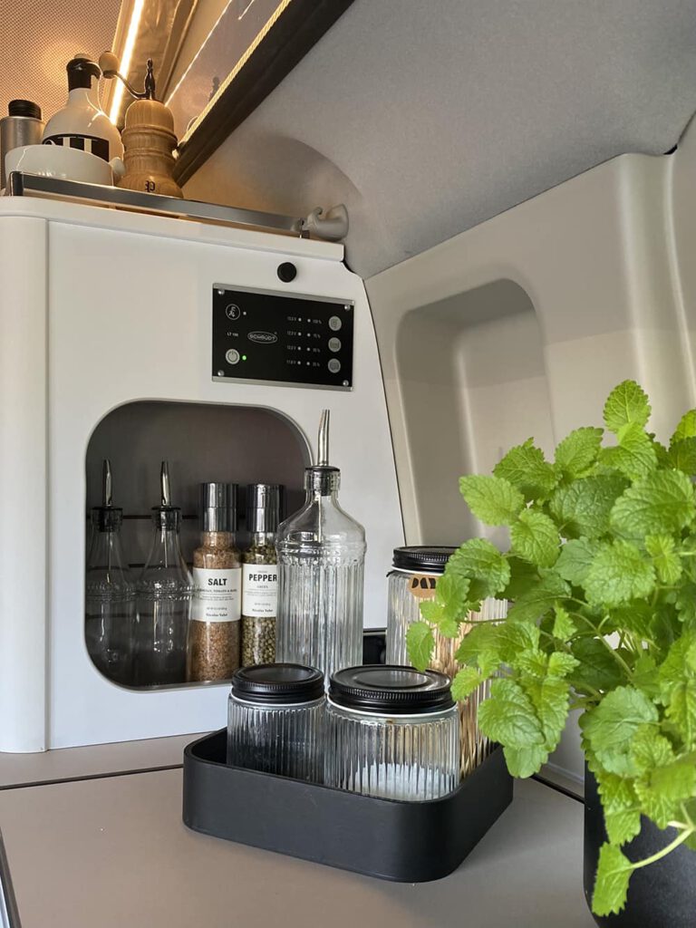 Detailbild von Küchenzeile und Control Panel