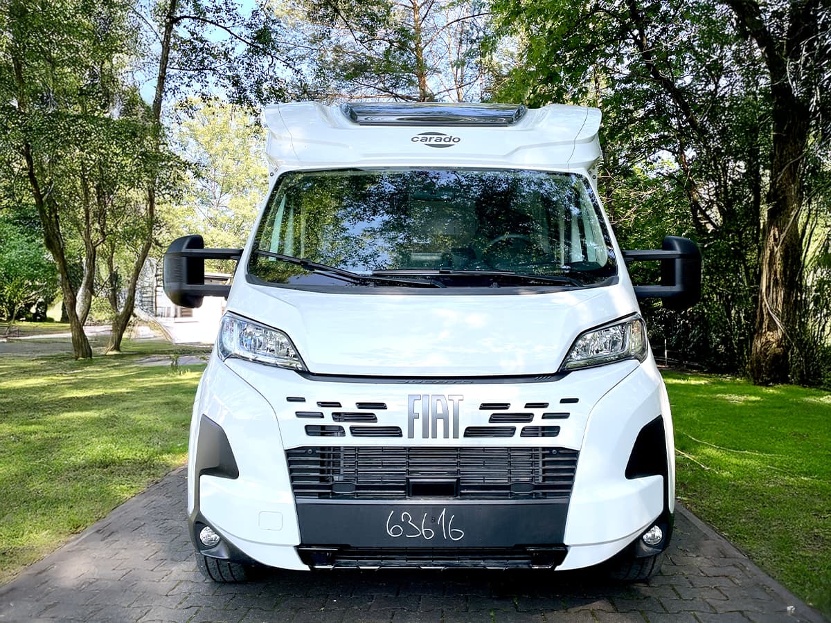 Frontansicht vom Wohnmobil